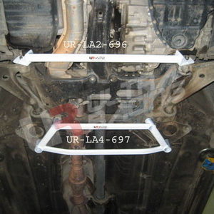 Nissan X Trail 01-07 UltraRacing 2-Point Front Lower Tiebar LA2-696 211292