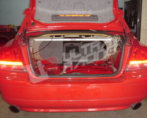 Volvo S60/S60R UltraRacing 2-Point Rear Upper Strutbar RE2-632 211412