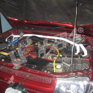 Mitsubishi Pajero IO 98+ UltraRacing Front Upper Strutbar TW2-598 216909