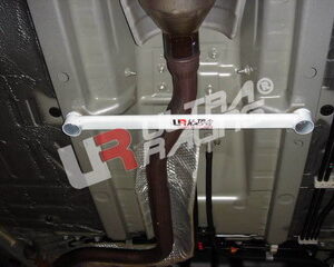 Toyota Yaris HB/Sedan 05+ UltraRacing 2-Point Mid Lower Bar ML2-405 219789
