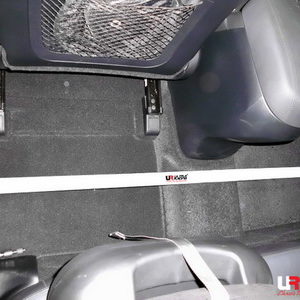 Kia Sportage 10+ 2.0/2.0D UltraRacing 2-Point Room Bar 1731 RO2-1731 220046