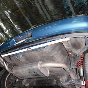 Honda Civic/CRX 88-91 UltraRacing 4-Point Rear Torsion Bar RT4-1725 220077