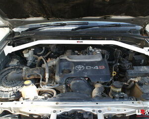 Toyota Hilux Vigo 05+ UltraRacing Front Upper Strutbar 1322 TW2-1322 220126
