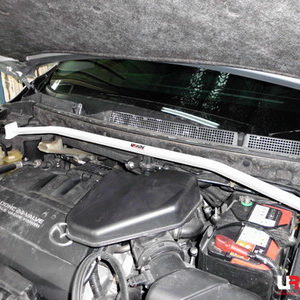 Mazda CX9 07+ 3.7 UltraRacing 2-Point Front Strutbar 1737 TW2-1737 220193